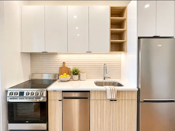4th image of 1825 Woodbine St #3CL
