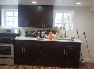 3 Ritters Ln, Yonkers, NY 10703