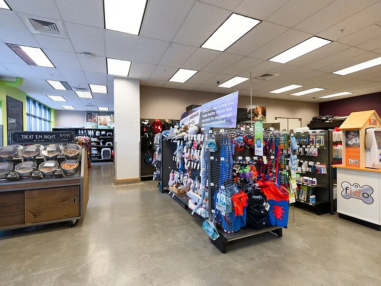 Jefferson Marketplace — Photo 43