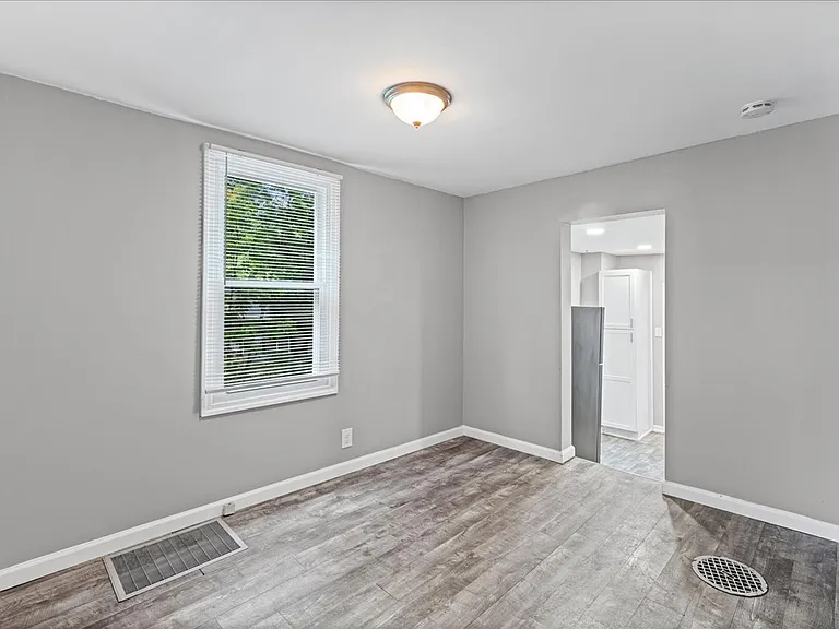 675 Main St #2 — Photo 2