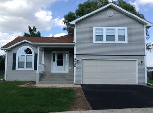 3826 Hennepin Ct, Joliet, IL 60431