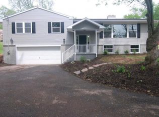 1130 Valley Green Rd, Etters, PA 17319