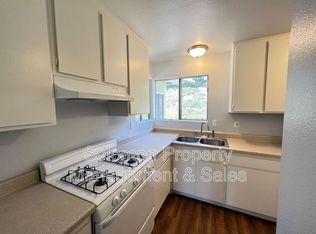 4748 Sunny Hills Rd, Oceanside, CA 92056