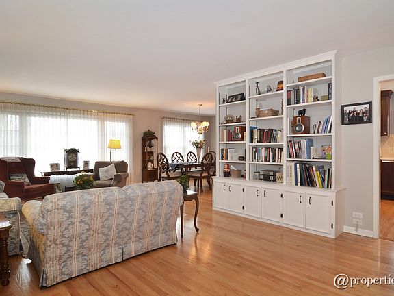 Living Room/Dining Room