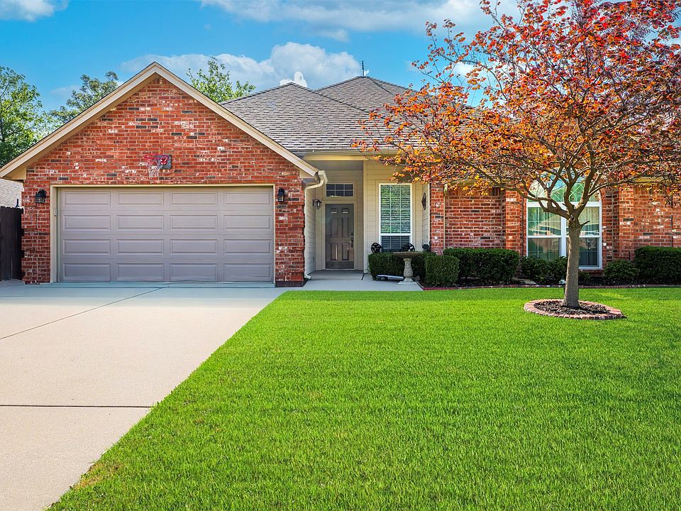 1st image of 6729 Lucas Ln