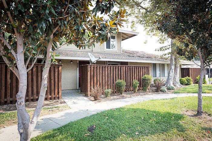 1st image of 2001 Olivera Rd APT B