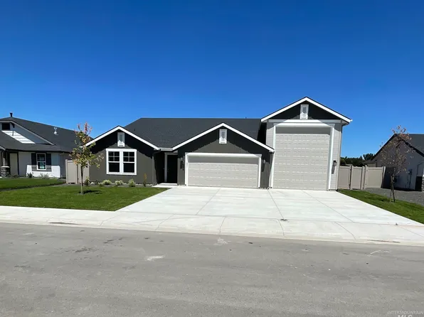 1982 Carlow St, Middleton, ID 83644