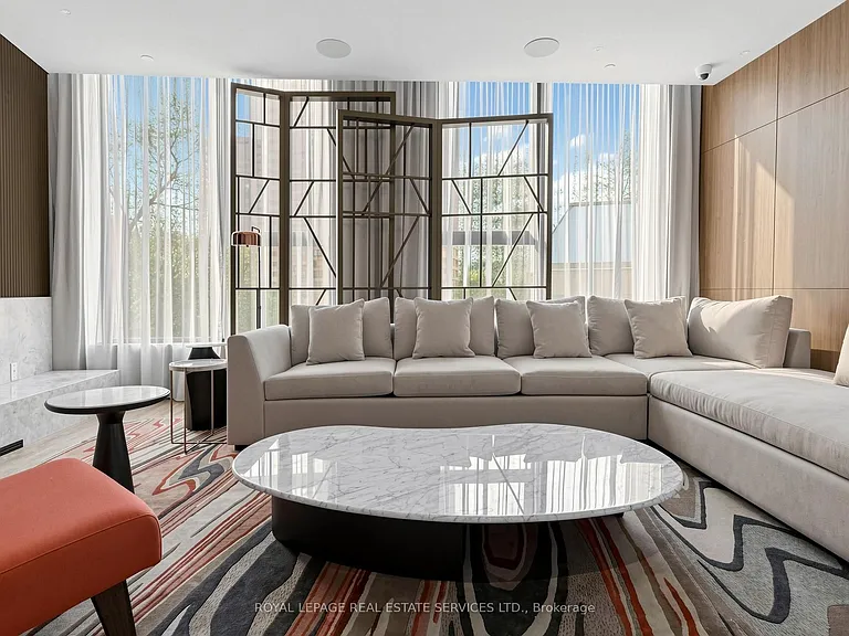 25 Cordova Ave #1210 — Photo 39
