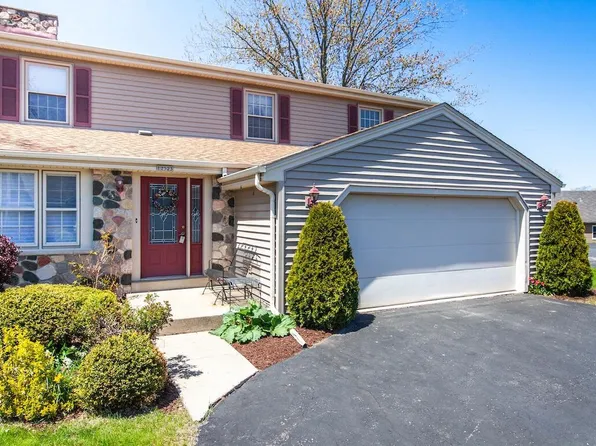 12523 North Woodberry DRIVE, Mequon, WI 53092