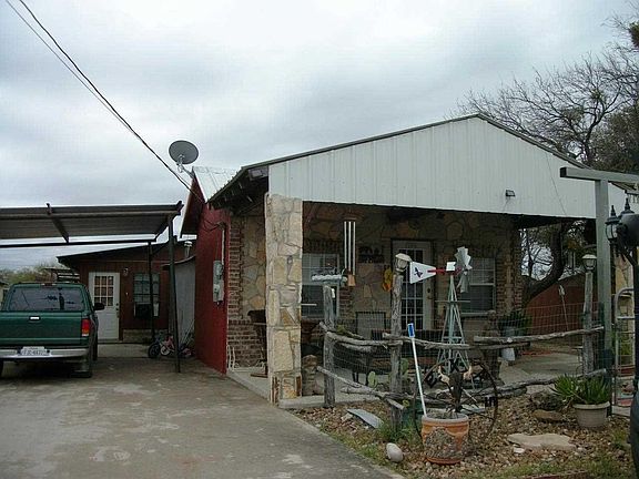 2nd image of 405 E 2nd St