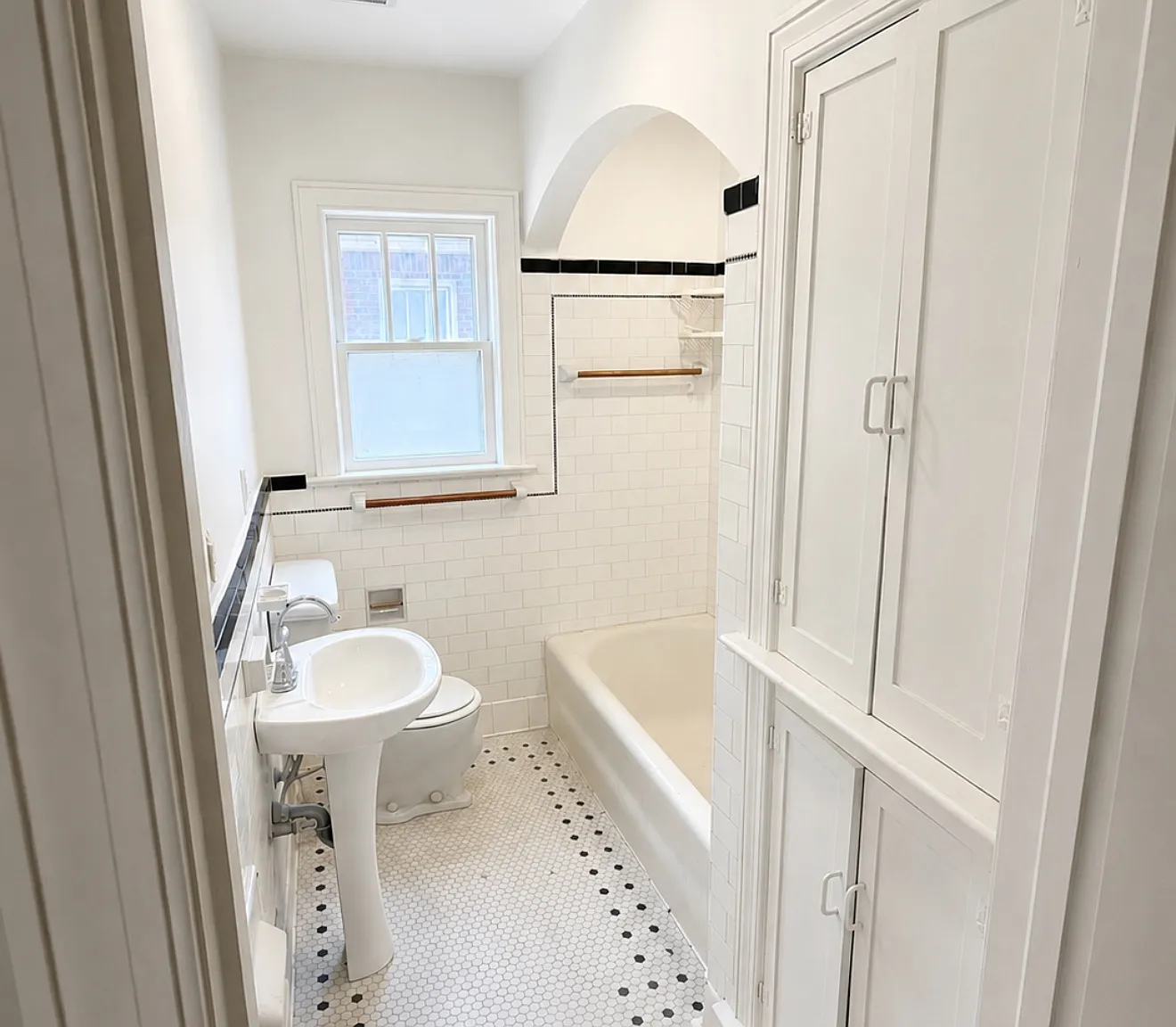 3 bed, 1485 sqft, $1,850 — Photo 1