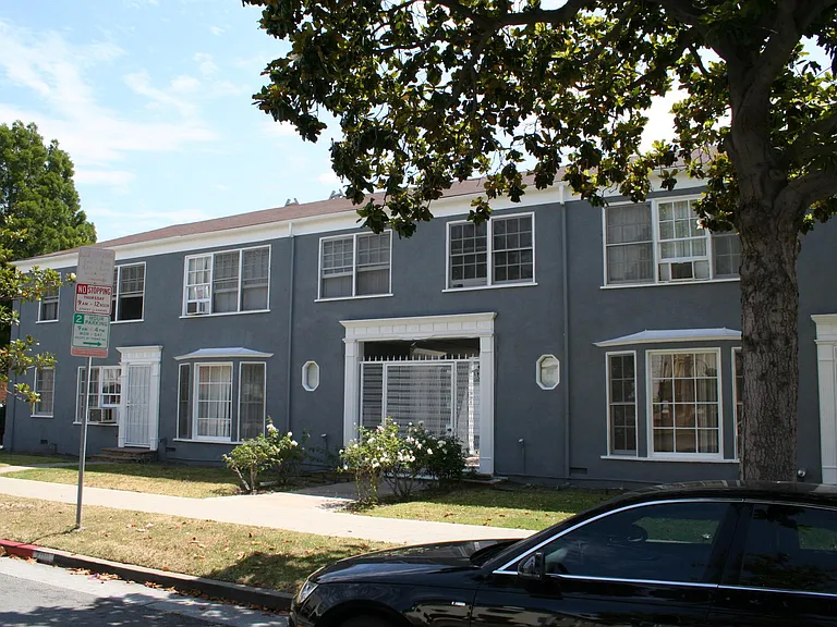 200 S Doheny Dr #100 — Photo 1