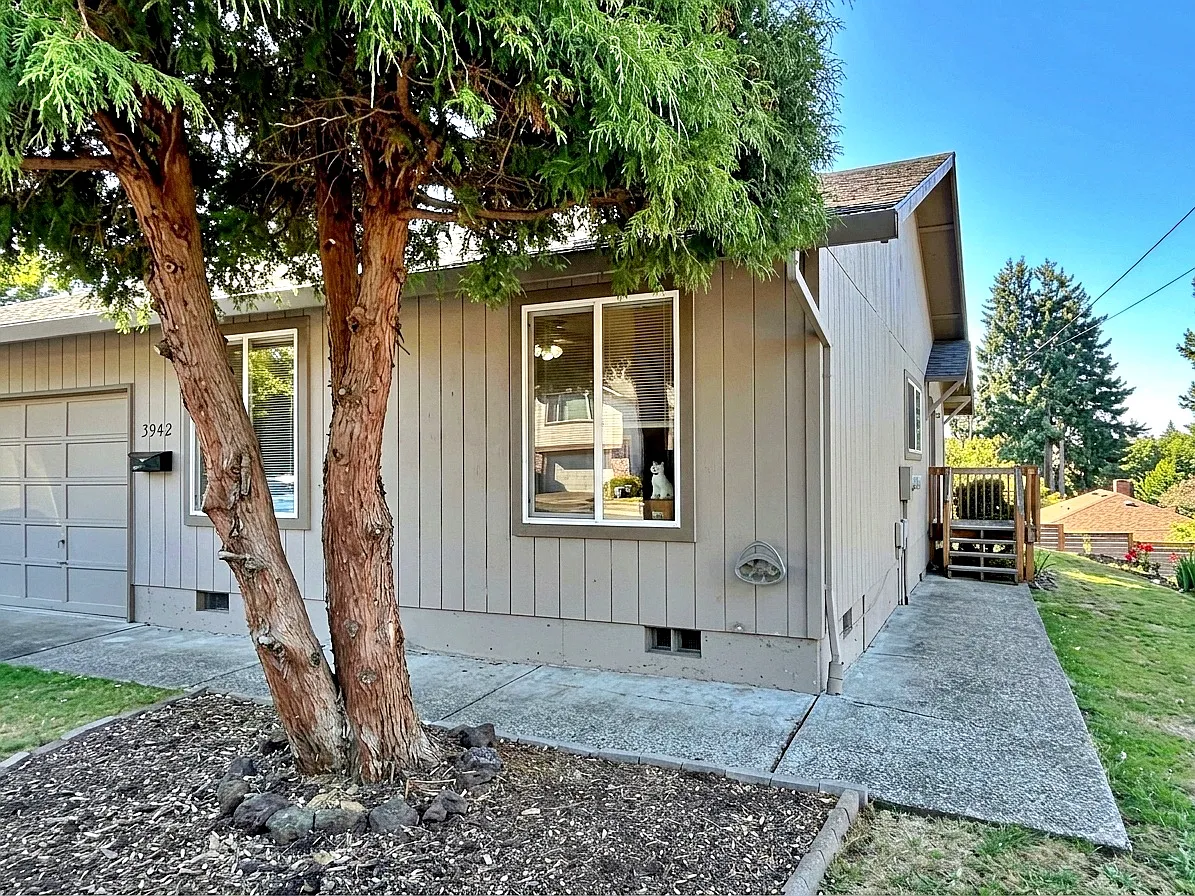 2 bed, 1030 sqft, $1,850 — Photo 3
