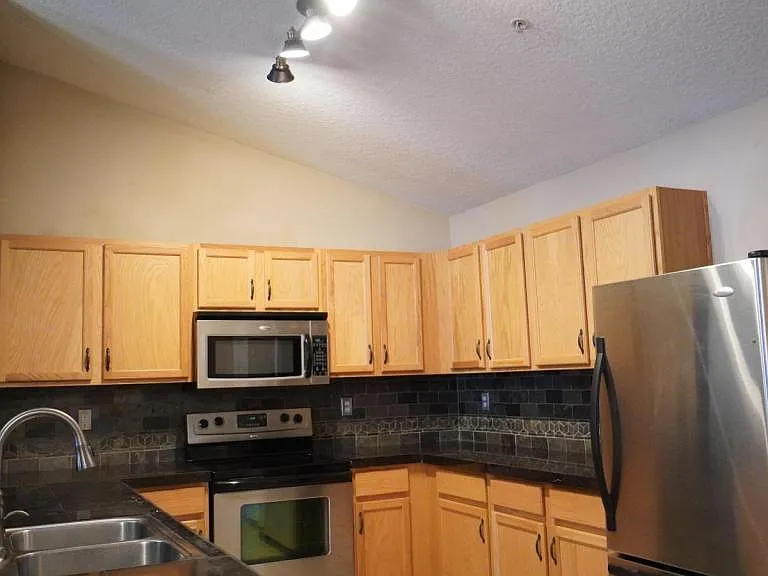 575 Oakleaf Plantation Pkwy #610 — Photo 2
