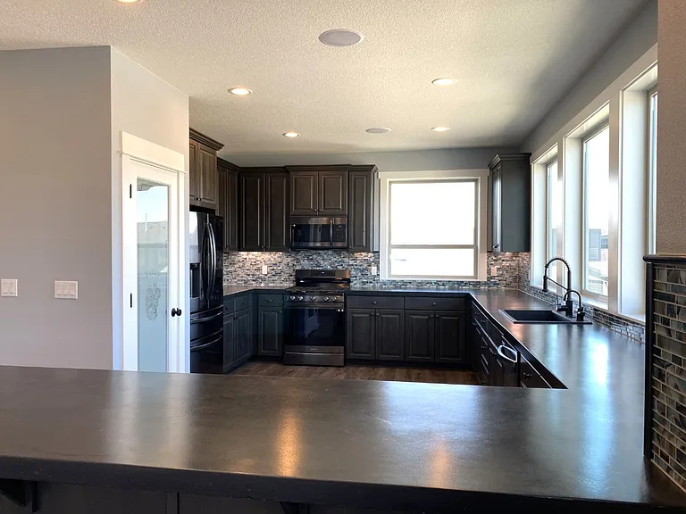 112 Southshore Ave — Photo 9
