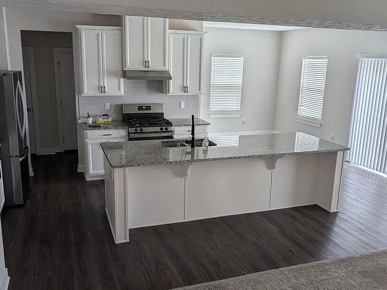 417 Sydney Dr — Photo 7