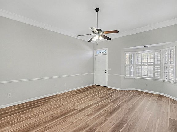 3rd image of 109 Fairmont Pl
