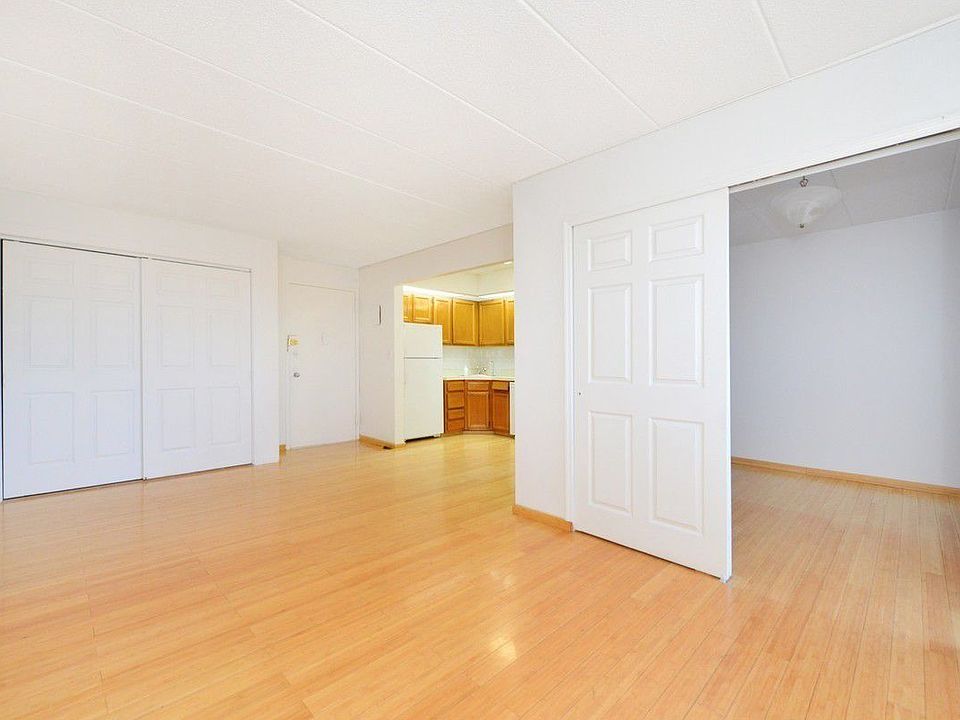 1st image of 13675 37th Ave APT 7H