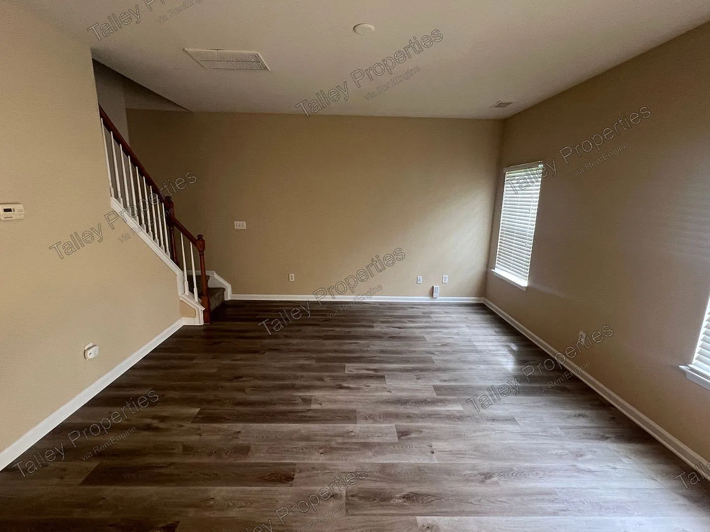 4 bed, 2.5 bath, 1867 sqft, $2,349 — Photo 4