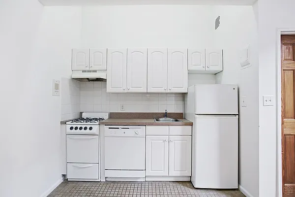 Rented by Halstead Real Estate | media 11