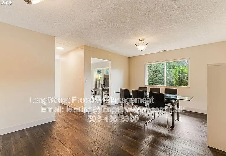 2915 NE Fremont Dr — Photo 10