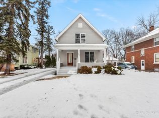 637 Oak Ave, Aurora, IL 60506