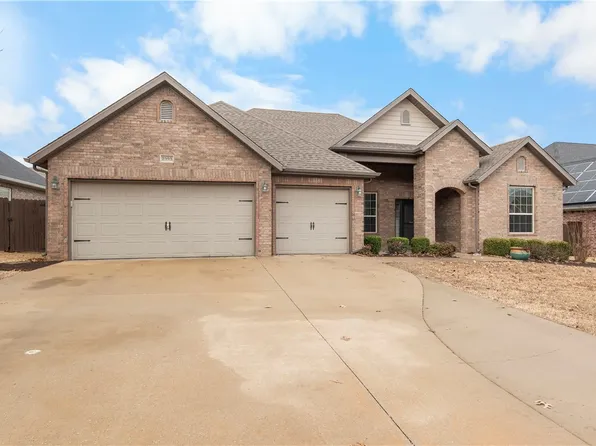 2393 N Water Way Dr, Fayetteville, AR 72704