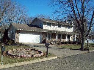 105 Clark St, Walnut, IL 61376