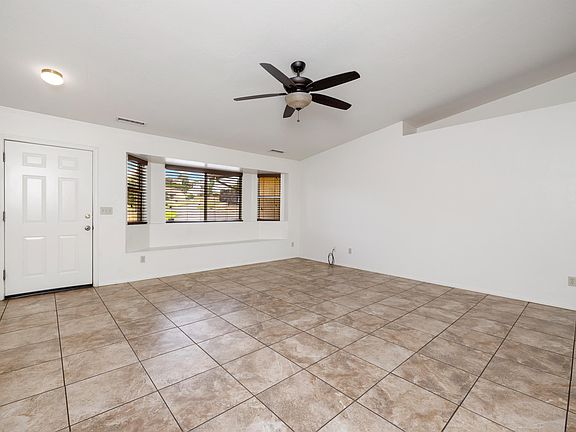4th image of 4901 N Reavis Dr