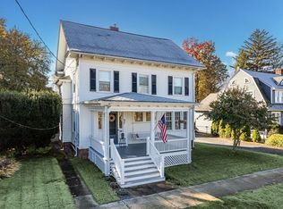 37 Hopkins Pl, Longmeadow, MA 01106