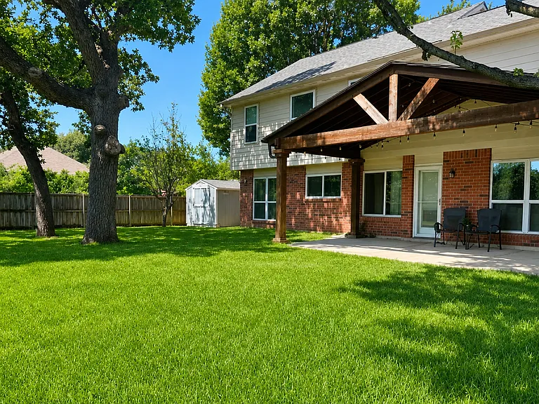 2600 Crepe Myrtle Dr — Photo 8