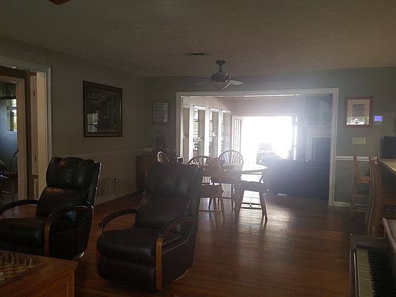 2nd image of 5906 Montgomery Ave