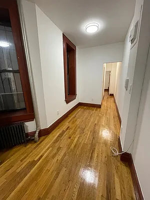 Rented by Bond New York | media 8