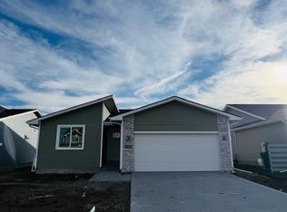 817 NW 3rd St, Bondurant, IA 50035