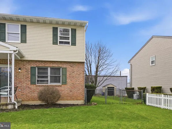 1302 Carbon St, Reading, PA 19601