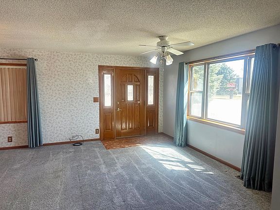 2nd image of 403 N 9th Ave