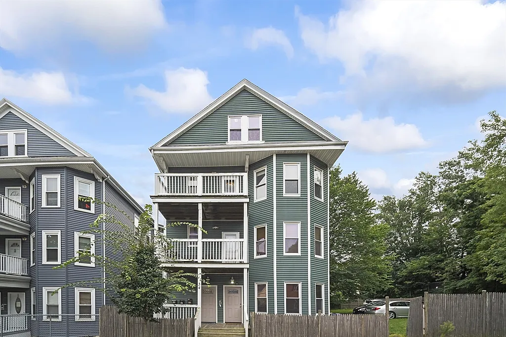 3 bed, 1.5 bath, 1254 sqft, $3,500 — Photo 1