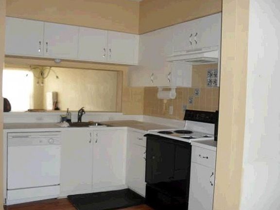 4th image of 16669 Hemingway Dr