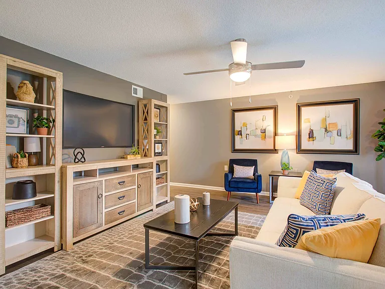 Avana South Oaks — Photo 22