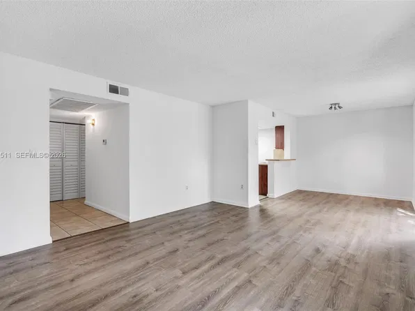 3229 Coral Lake Dr #3229, Pompano Beach, FL 33065