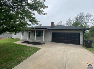 5207 NW Courtland Dr, Topeka, KS 66618