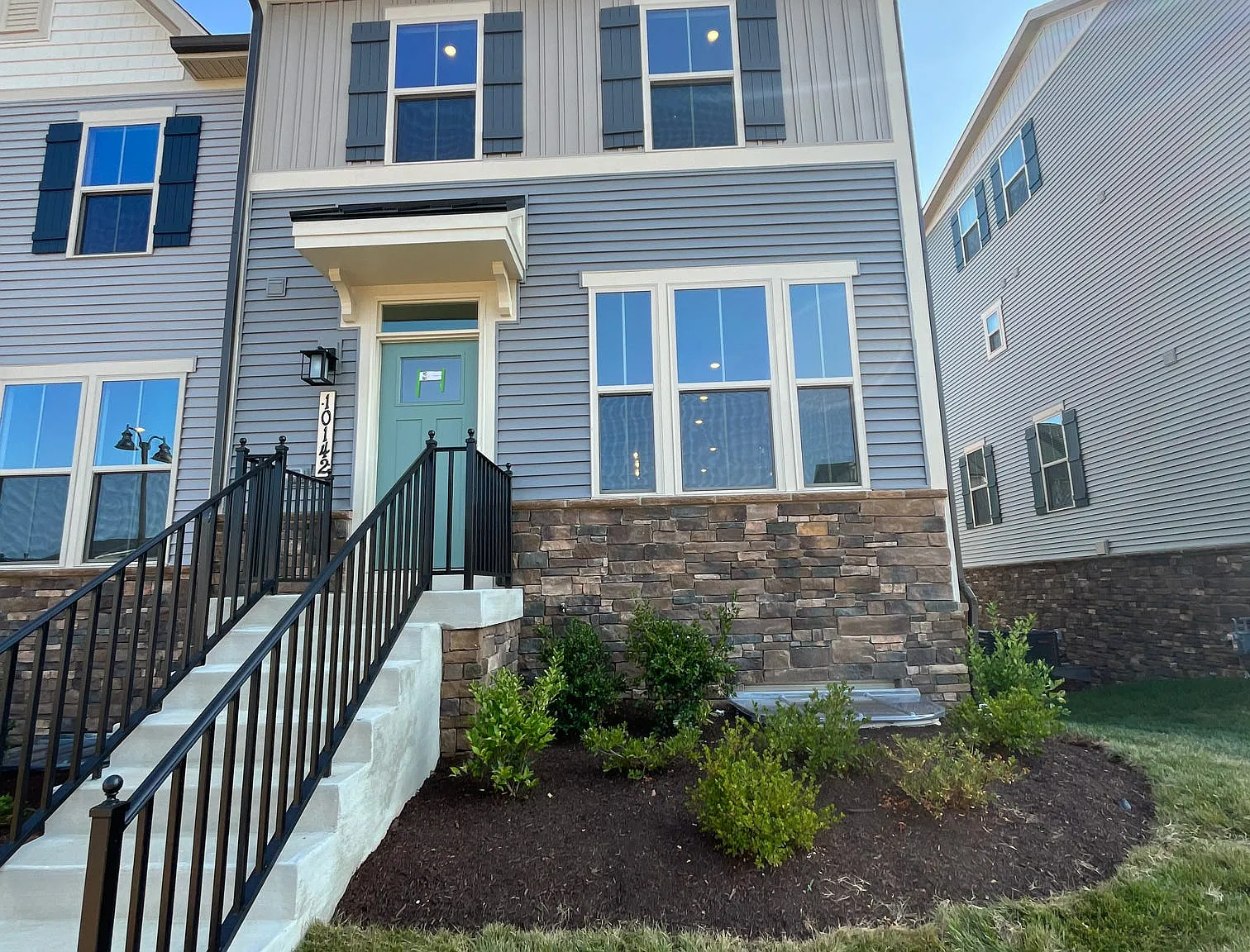 4 bed, 3.5 bath, 2227 sqft, $3,400 — Photo 1