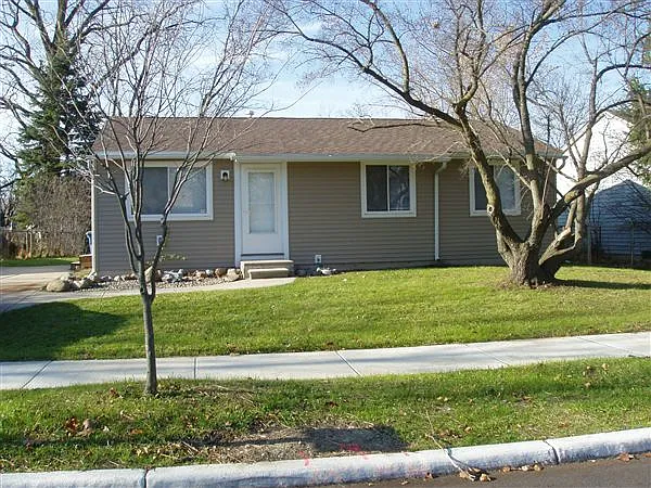 2059 Champagne Dr photo 1