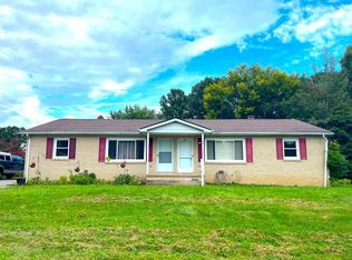175 Hillview Dr, Hubbard, OH