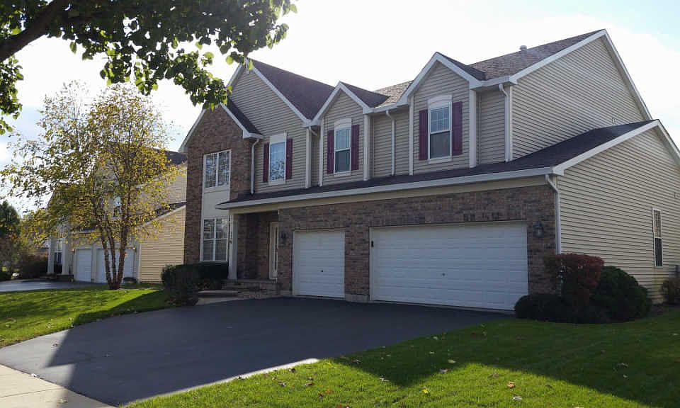 1st image of 840 Greenwood Dr