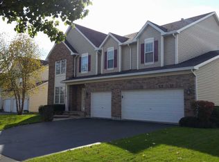 840 Greenwood Dr, Lindenhurst, IL 60046