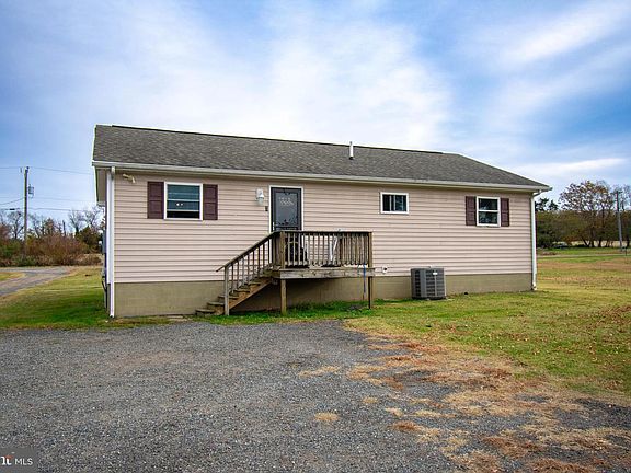 5th image of 240 Sonnet Ln
