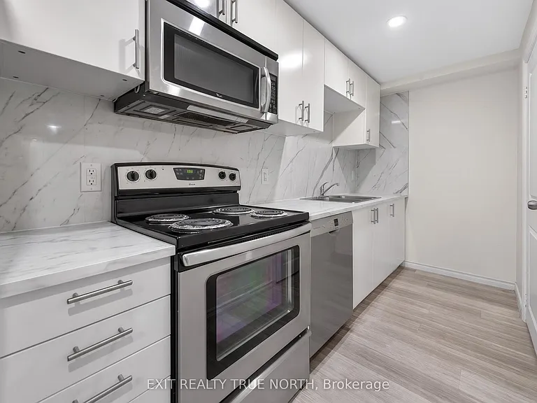 92 Aberdeen Ave #B — Photo 3