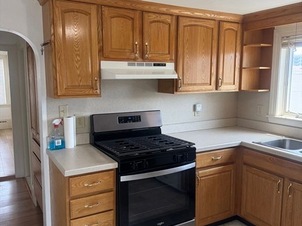 82 Calumet St #2