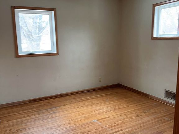 2nd image of 1117 Cumberland St